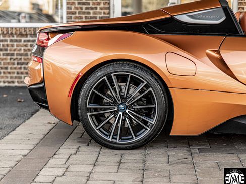 Used 2019 BMW i8 Roadster image 11