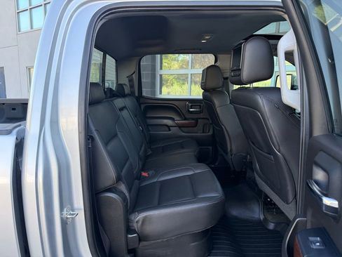 Used 2015 GMC Sierra 2500 SLT w/ Duramax Plus Package AWD/4WD image 39