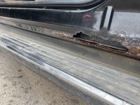 Used 2007 Cadillac Escalade AWD w/ Information Package image 16