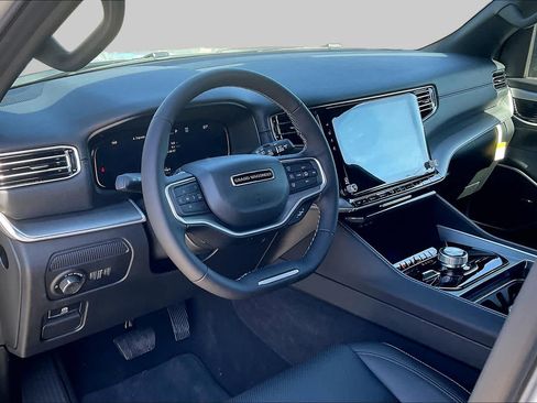 New 2026 Jeep Grand Wagoneer 4WD w/ Premium Group I image 8