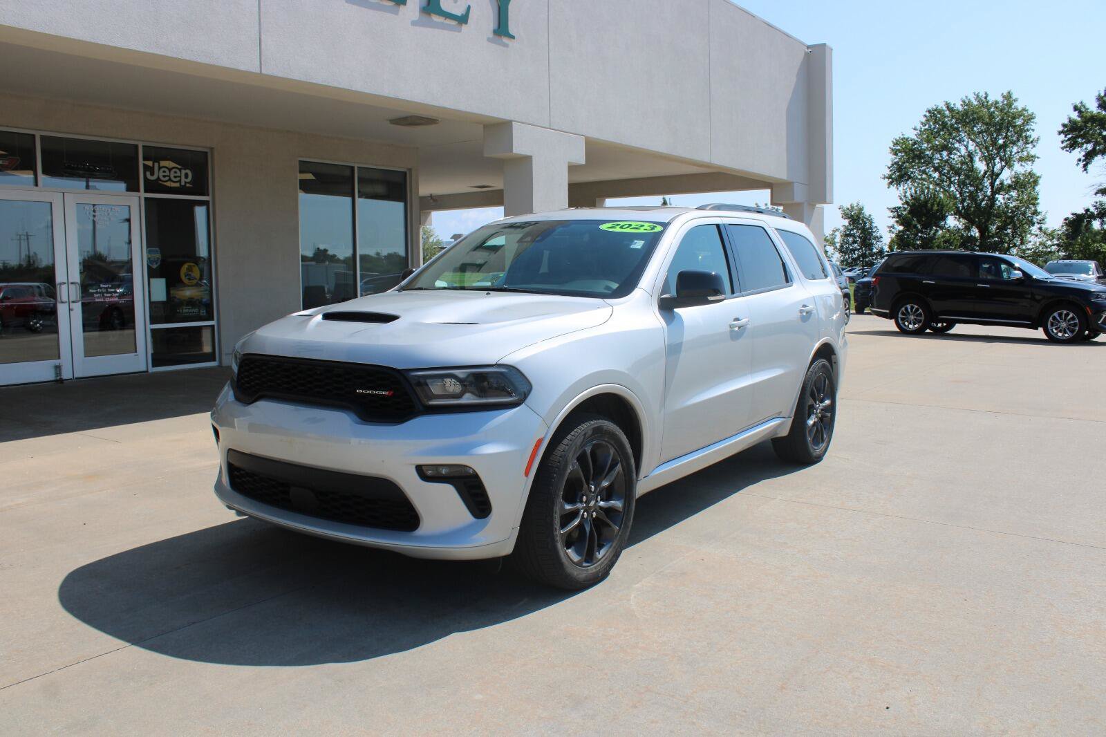 Used 2023 Dodge Durango GT AWD/4WD image 2