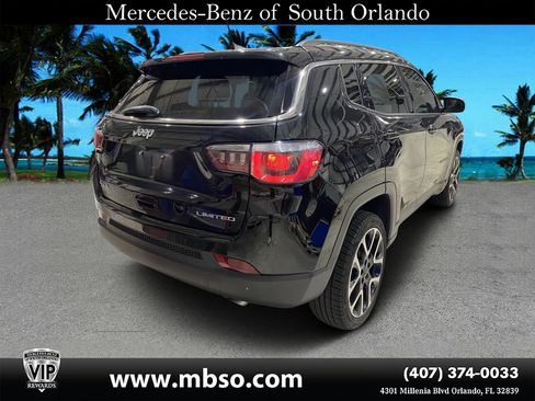 Used 2018 Jeep Compass Limited w/ Navigation Group AWD/4WD image 16
