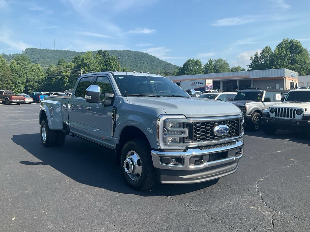 New 2026 Ford F350 King Ranch w/ Chrome Package AWD/4WD image 3