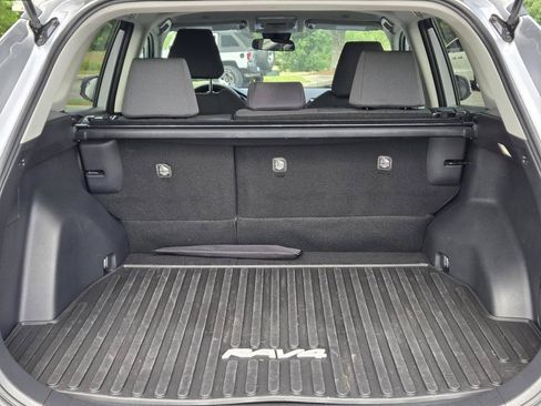 Used 2024 Toyota RAV4 XLE FWD image 10