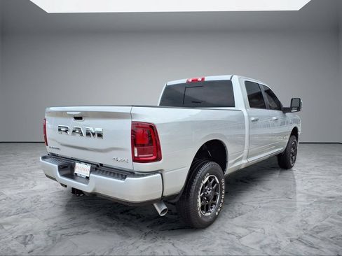 Used 2026 RAM 2500 Laramie AWD/4WD image 7
