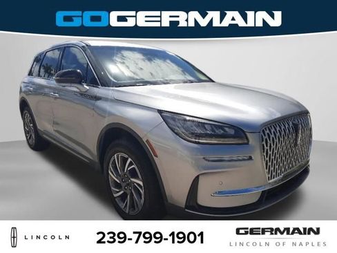 Used 2023 Lincoln Corsair AWD w/ Equipment Group 101A image 5