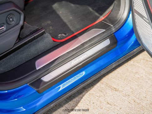 Used 2019 Lamborghini Urus image 48