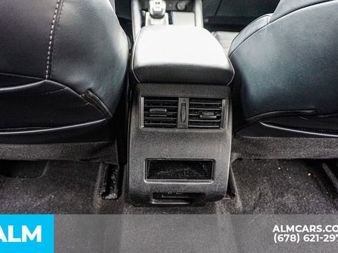 Used 2024 Mitsubishi Outlander SE image 32