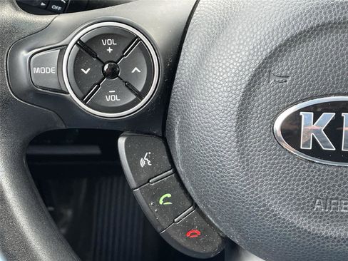 Used 2016 Kia Soul image 24