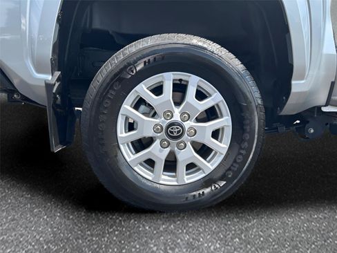 Used 2024 Toyota Tacoma SR w/ SR Upgrade Package AWD/4WD image 12