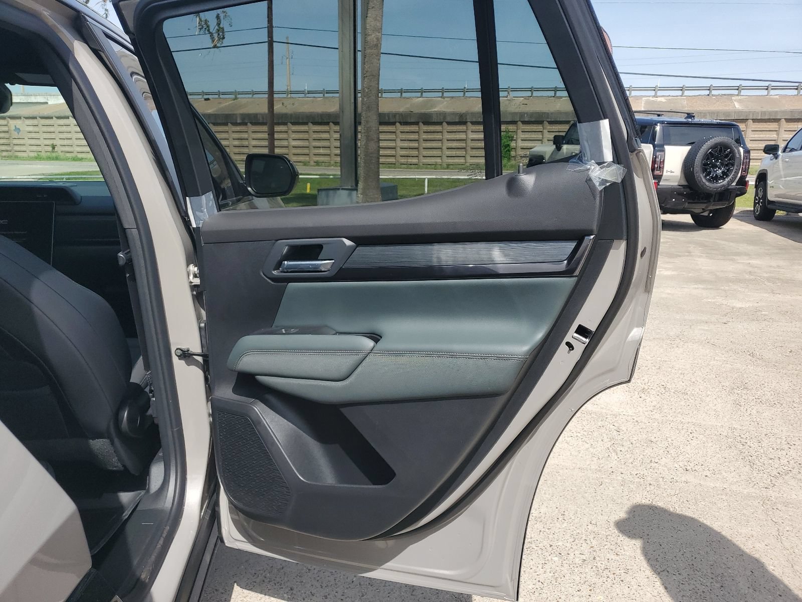 New 2027 GMC Terrain AT4 w/ LPO, Floor Liner Package AWD/4WD image 11