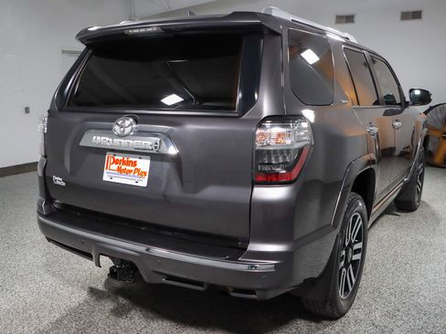 Used 2022 Toyota 4Runner Limited AWD/4WD image 7