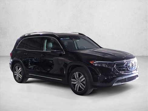 Used 2023 Mercedes-Benz EQB 300 4MATIC image 3