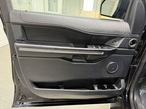 Used 2021 Ford Expedition Max XLT AWD/4WD image 25