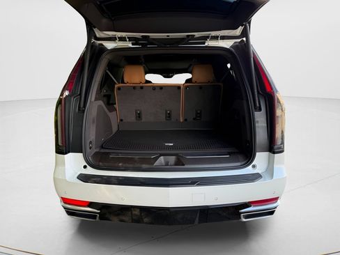 Used 2023 Cadillac Escalade ESV Premium Luxury w/ LPO, Radiant Package AWD/4WD image 23