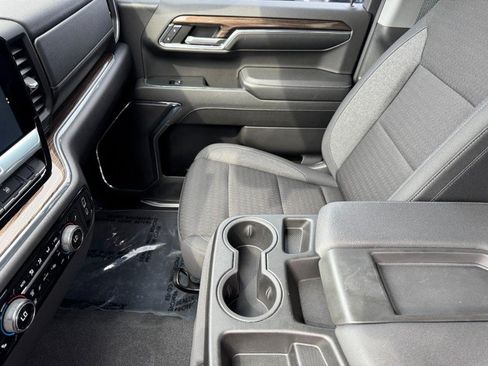 Used 2024 Chevrolet Silverado 1500 LT AWD/4WD image 13