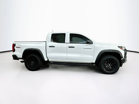 Used 2025 Chevrolet Colorado Trail Boss w/ LPO, Tailgate Decal Package AWD/4WD image 10