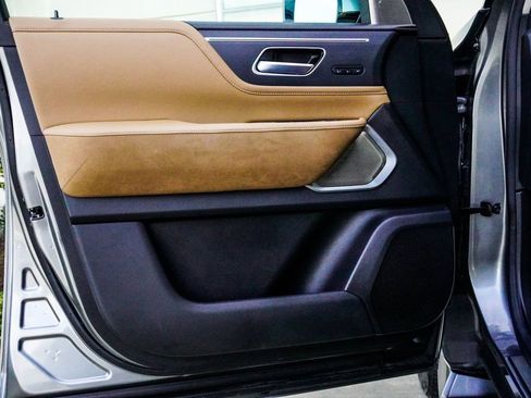 Certified 2025 INFINITI QX80 Sensory AWD/4WD image 40
