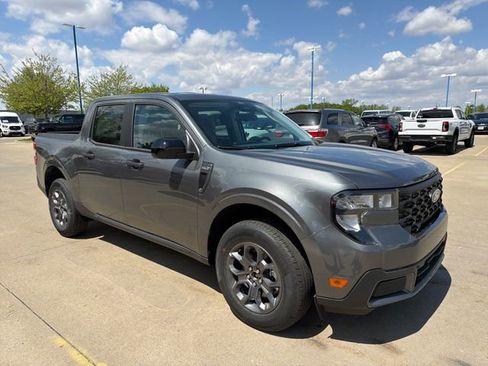 New 2026 Ford Maverick XLT w/ XLT Luxury Package AWD/4WD image 2