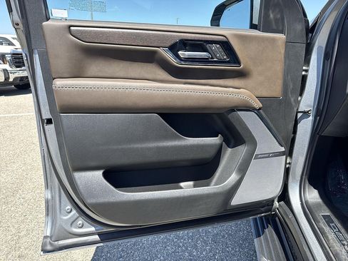 New 2026 GMC Yukon XL Denali Ultimate AWD/4WD image 18