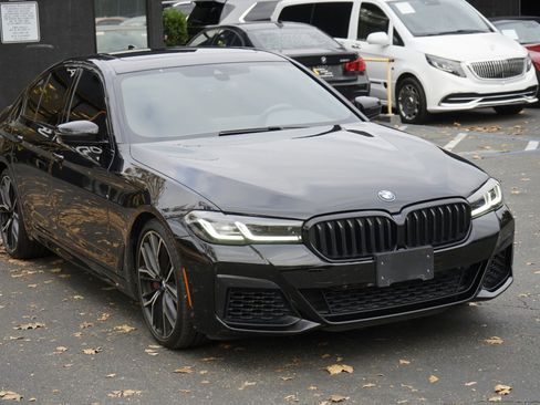 Used 2023 BMW 540i w/ M Sport Package image 5