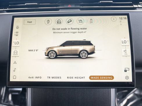 Certified 2024 Land Rover Range Rover SE AWD/4WD image 28