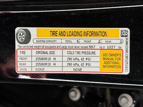 Used 2024 Chevrolet Blazer EV LT AWD/4WD image 28