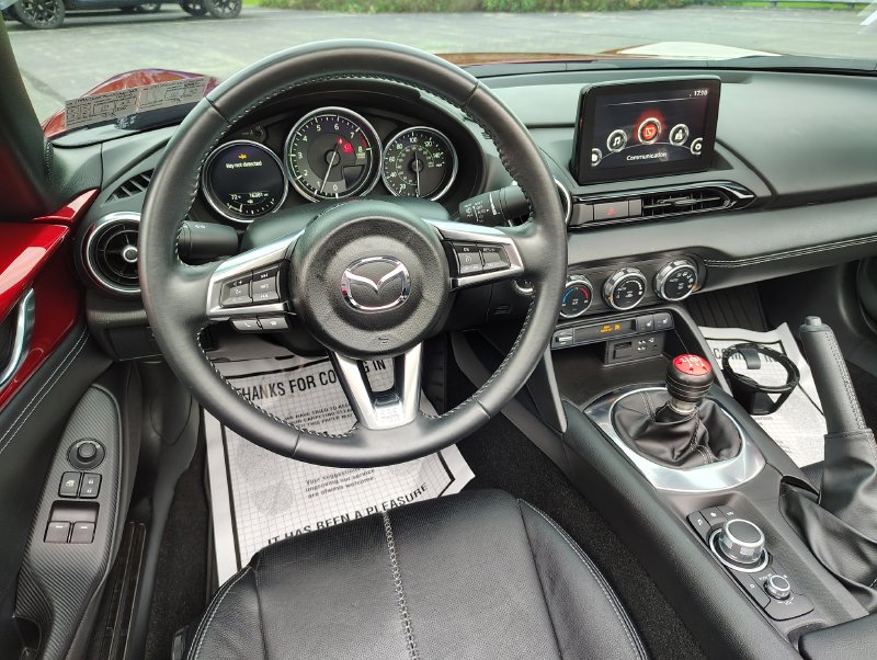 Used 2022 MAZDA MX-5 Miata RF Grand Touring RWD image 24