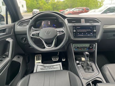 Certified 2024 Volkswagen Tiguan SE R-Line FWD image 19