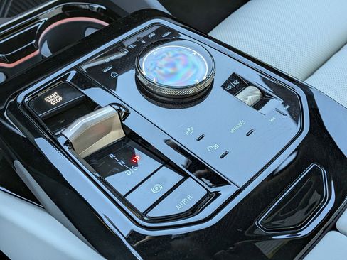 New 2026 BMW 530i w/ M Sport Package image 26