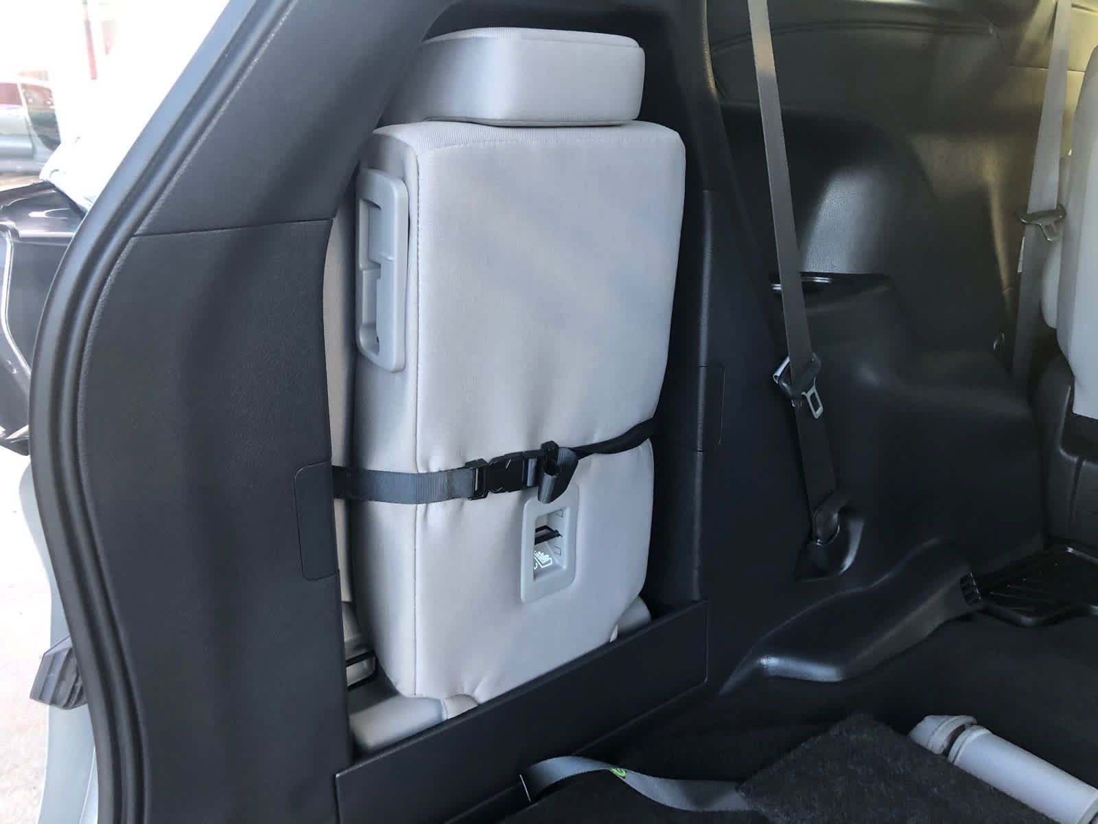 Certified 2025 Toyota Sienna LE w/ LE Plus Package FWD image 33