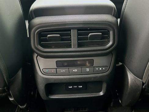 Used 2025 Honda Pilot EX-L image 27