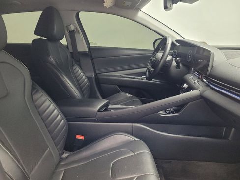 Used 2023 Hyundai Elantra Limited image 21