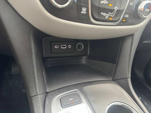 Used 2019 Chevrolet Equinox LT AWD/4WD image 19