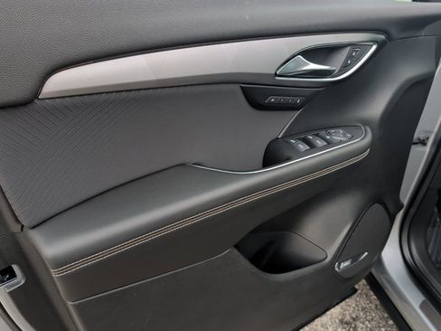 Certified 2025 Buick Envision Sport Touring image 14