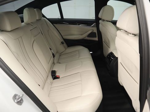 Certified 2023 BMW 530e w/ Premium Package image 23