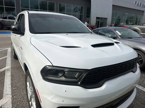 Used 2023 Dodge Durango R/T RWD image 2