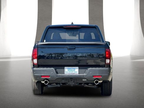 New 2026 Honda Ridgeline Black Edition image 5