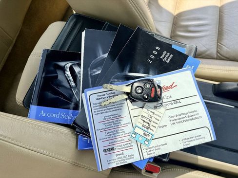 Used 2009 Honda Accord EX-L image 35