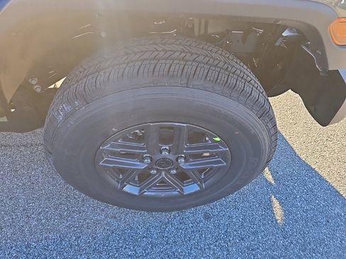 New 2026 Jeep Gladiator Sport image 9