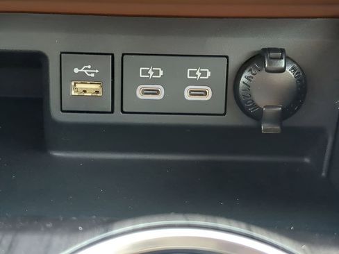 New 2026 Toyota Highlander Platinum image 22