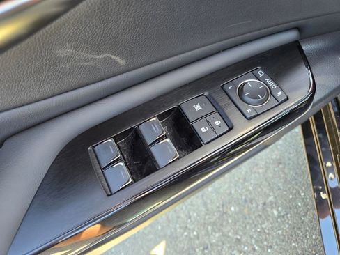 Used 2024 Lexus ES 250 w/ Premium Package AWD/4WD image 14
