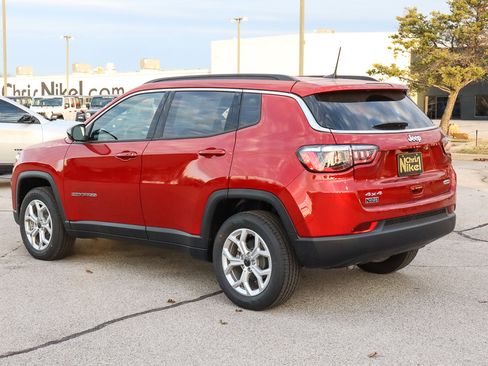 New 2026 Jeep Compass Latitude image 7