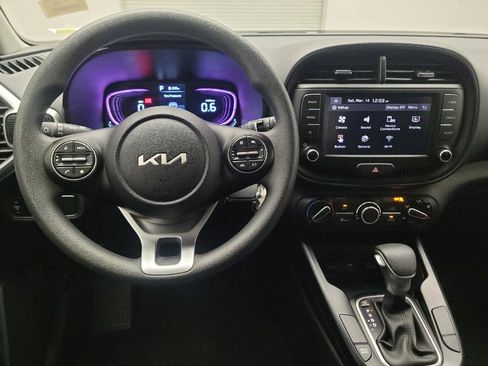 Used 2025 Kia Soul S image 22