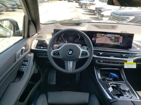 New 2027 BMW X7 xDrive40i w/ M Sport Package AWD/4WD image 9