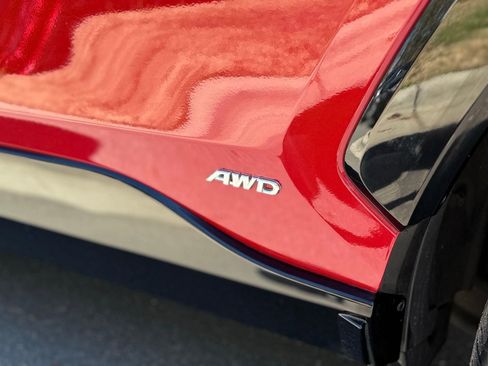 Used 2023 Toyota RAV4 SE w/ Weather & Moonroof Package image 21