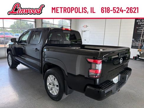 Used 2023 Nissan Frontier SV w/ SV Convenience Package AWD/4WD image 3