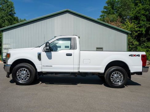Used 2022 Ford F250 XLT w/ XLT Value Package AWD/4WD image 6