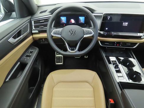 New 2026 Volkswagen Atlas Cross Sport SEL R-Line image 10