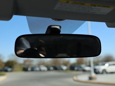 Used 2018 Subaru Forester 2.5i Premium image 34